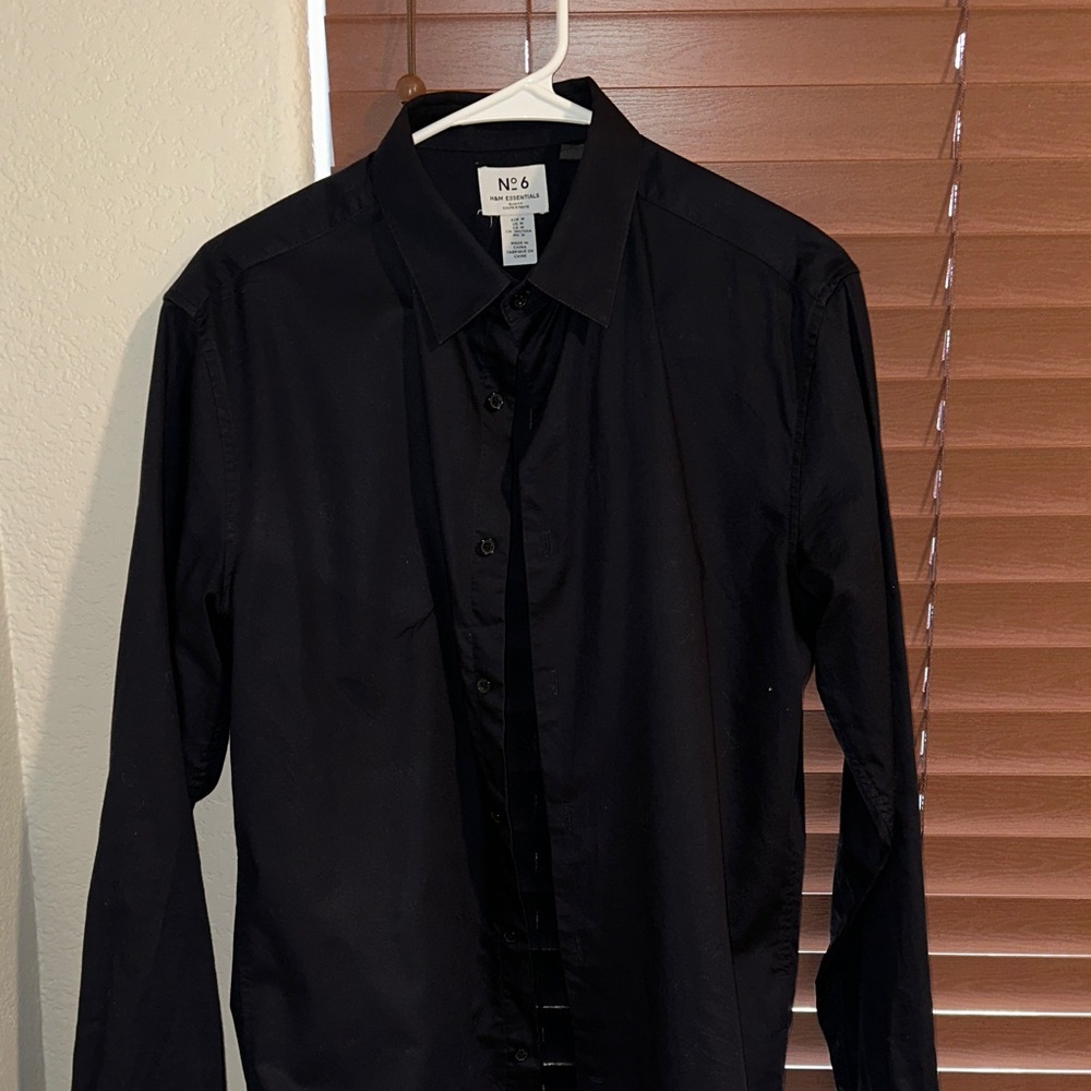 H&M Essentials Men's navy blue Button Down Shirt